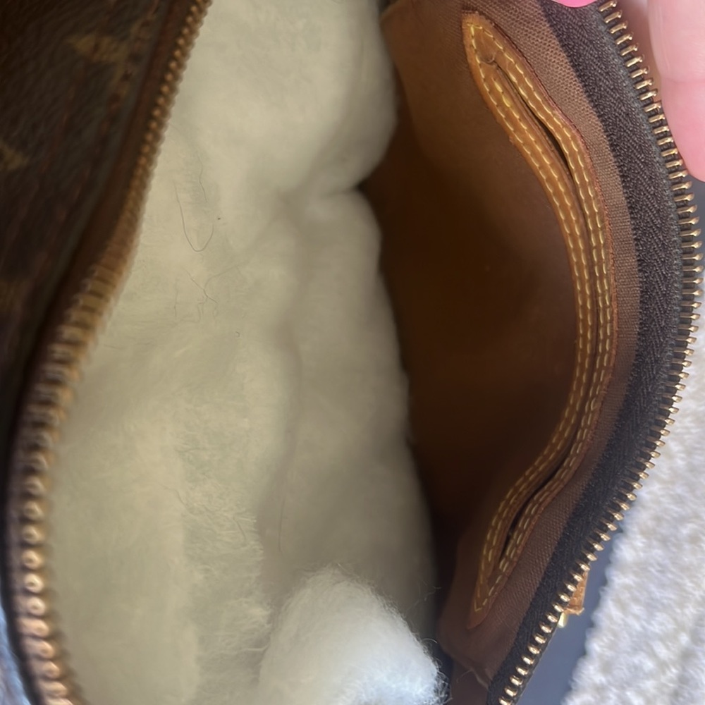 Authentic Louis Vuitton - Picture 5 of 5